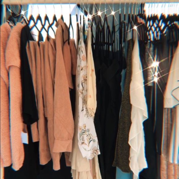 Meet your Posher, The Style House of Chic - Picture 2 of 4